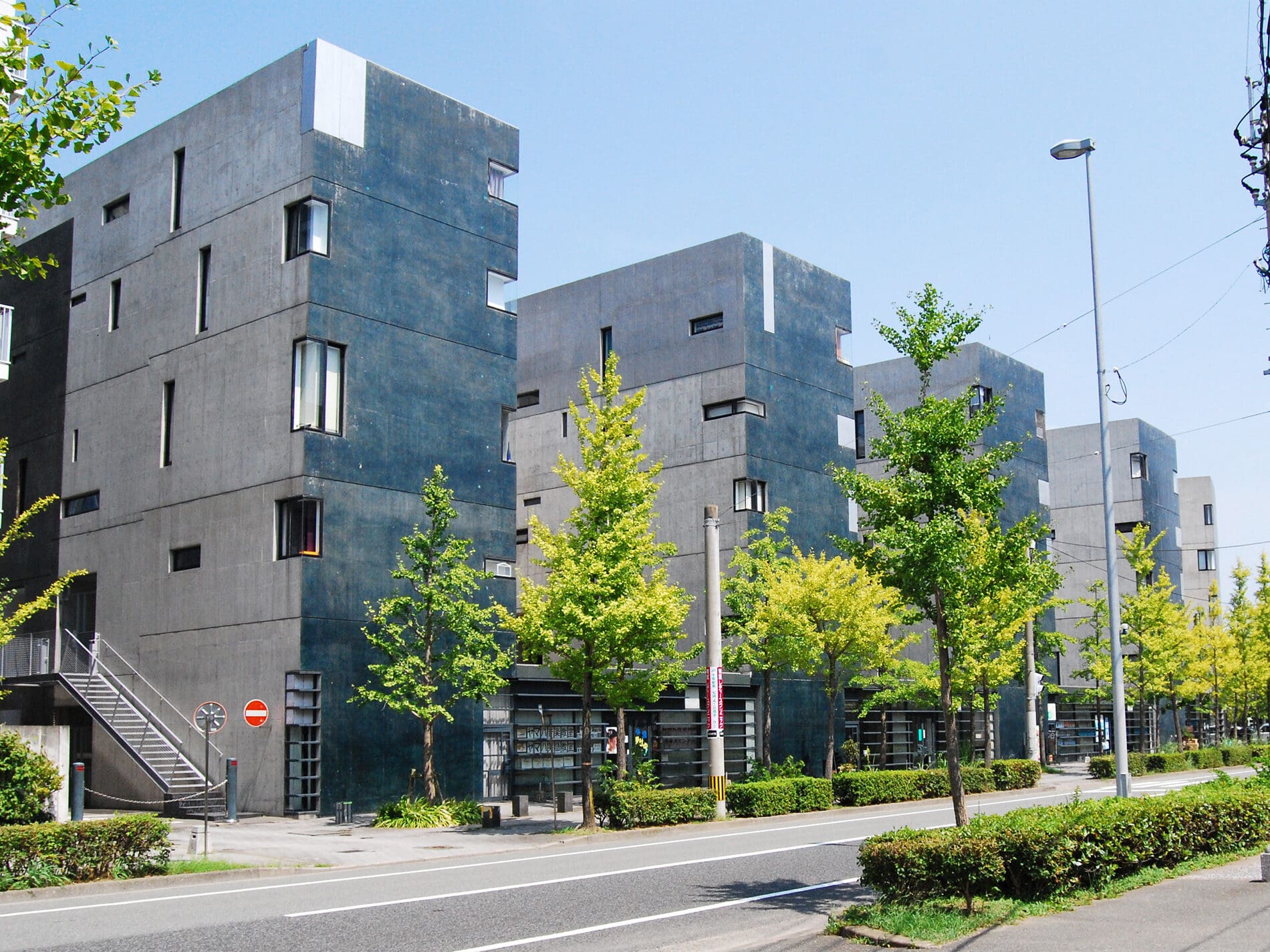 Void Space/Hinged Space Housing
